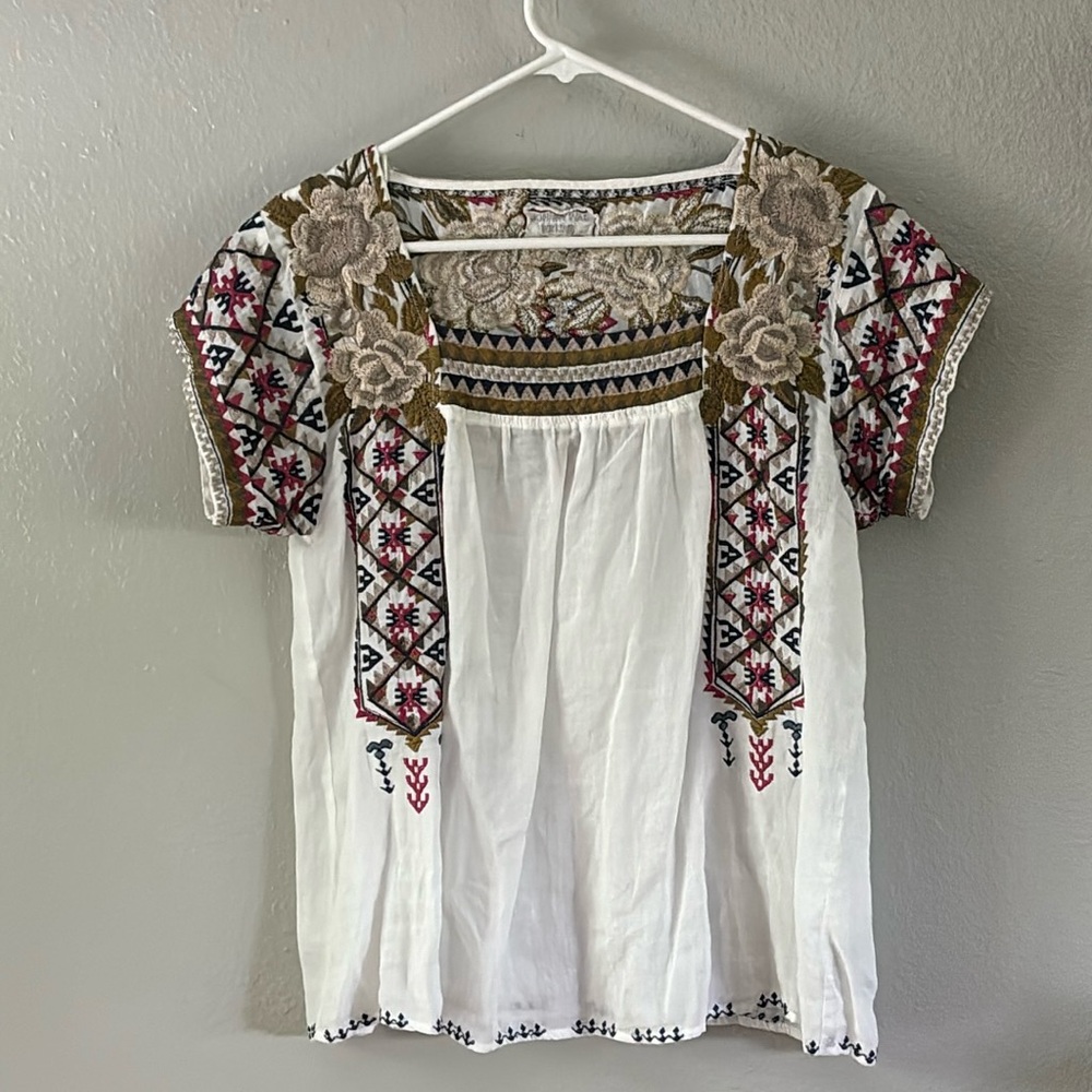 Johnny Was embroidered top. Size small